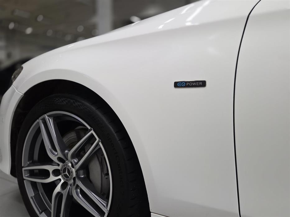 MERCEDES-BENZ E 2019
