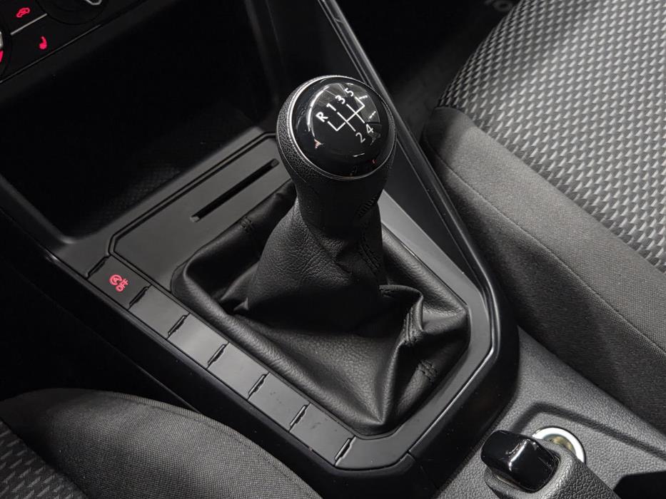 VOLKSWAGEN POLO 2019