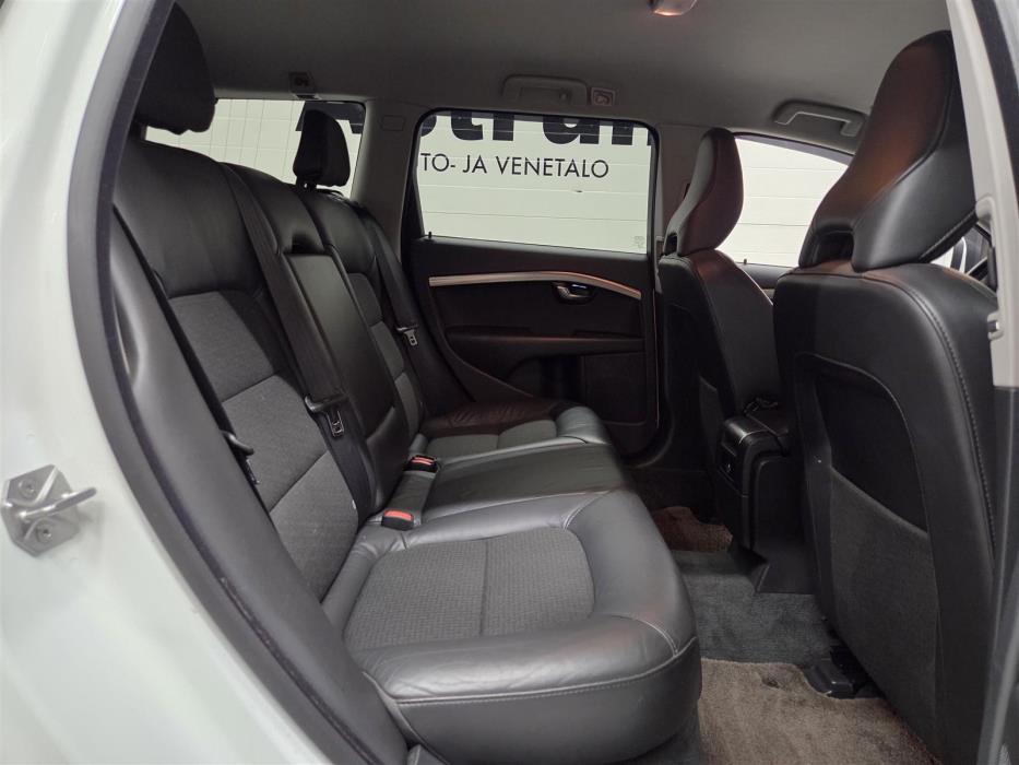 VOLVO V70 2014
