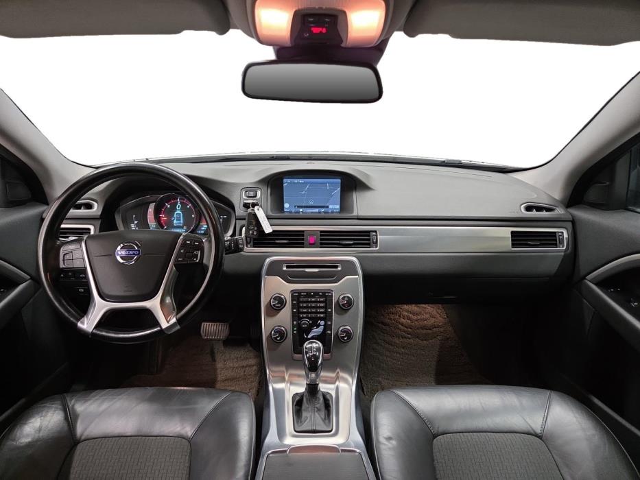 VOLVO V70 2014