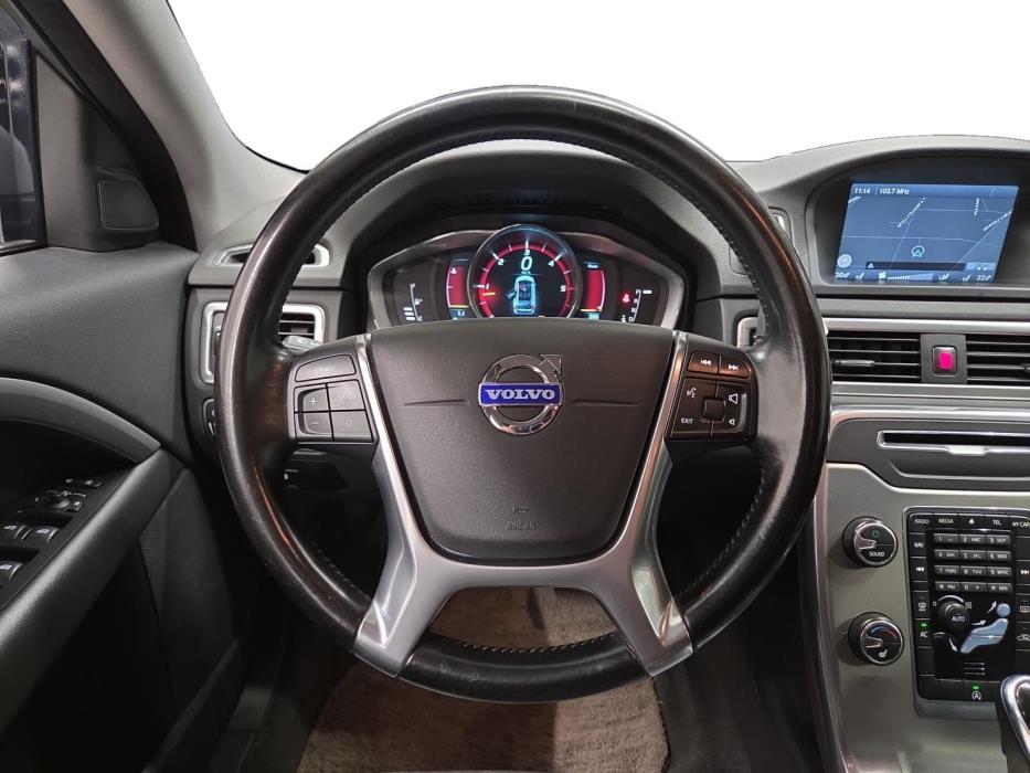 VOLVO V70 2014