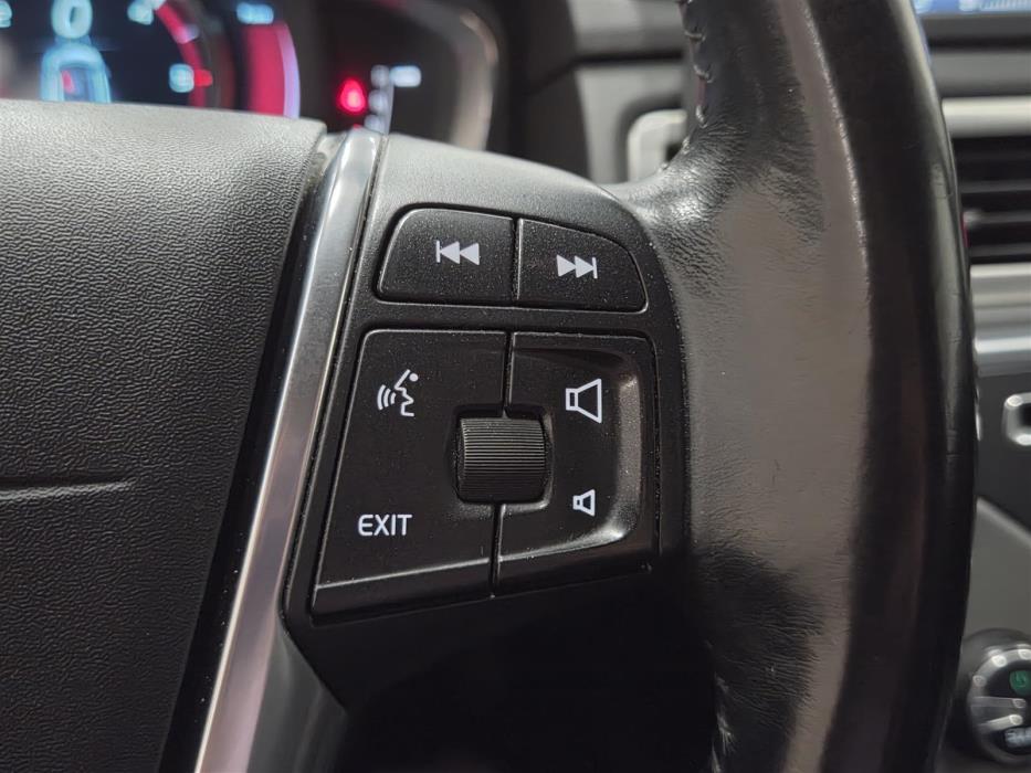 VOLVO V70 2014