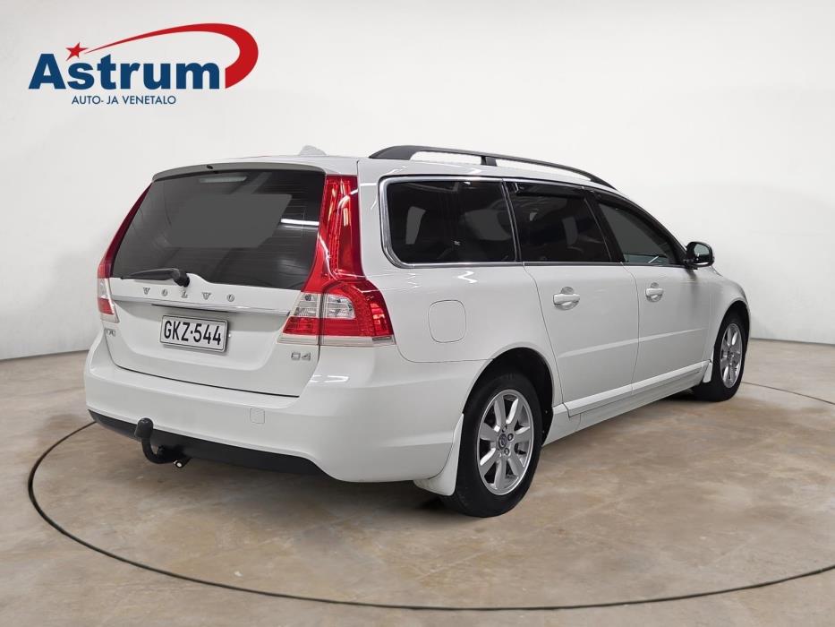VOLVO V70 2014