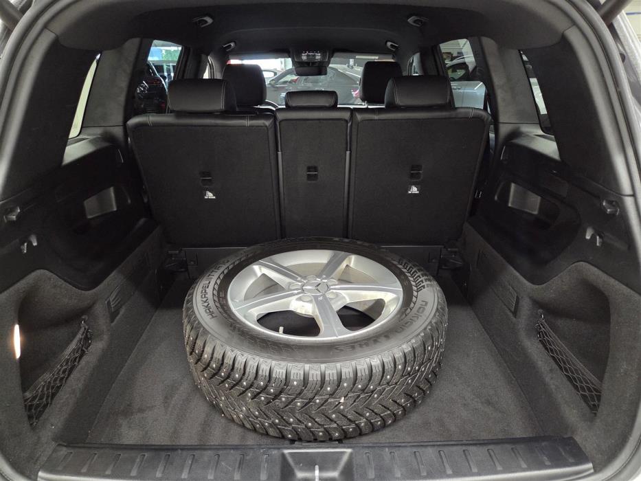 MERCEDES-BENZ GLB 2021