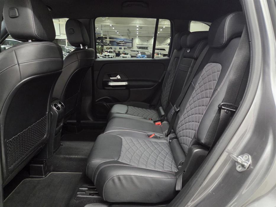 MERCEDES-BENZ GLB 2021