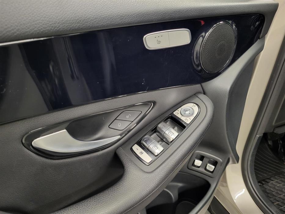 MERCEDES-BENZ GLC 2019