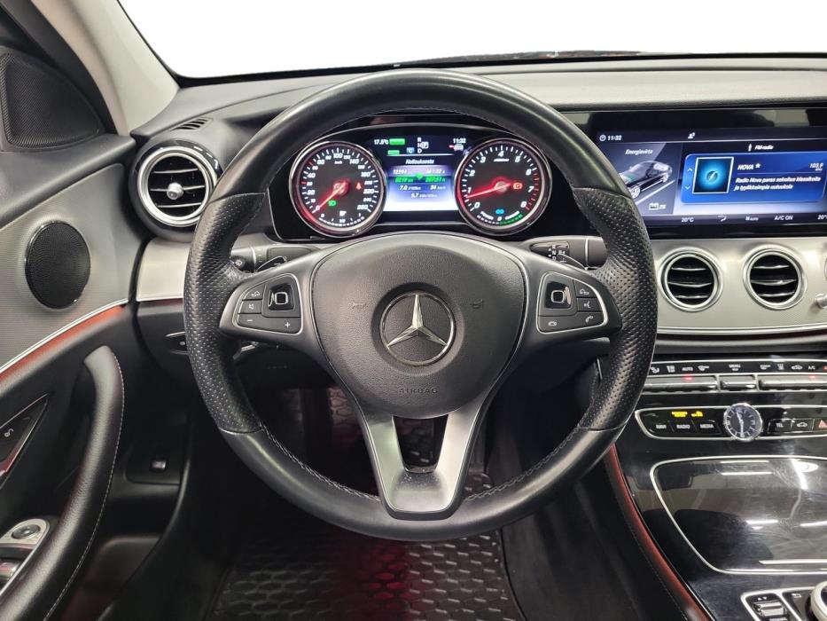 MERCEDES-BENZ E 2018