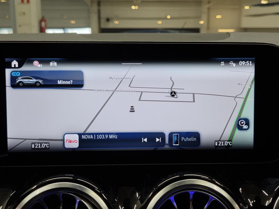 MERCEDES-BENZ EQA 2024