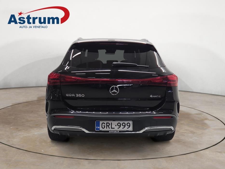 MERCEDES-BENZ EQA 2024