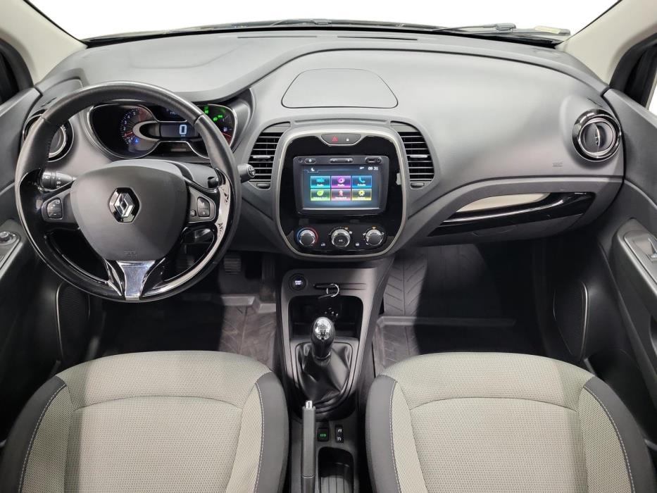 RENAULT Captur 2016