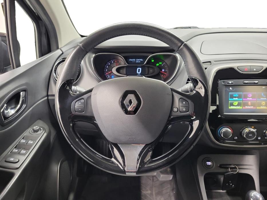 RENAULT Captur 2016