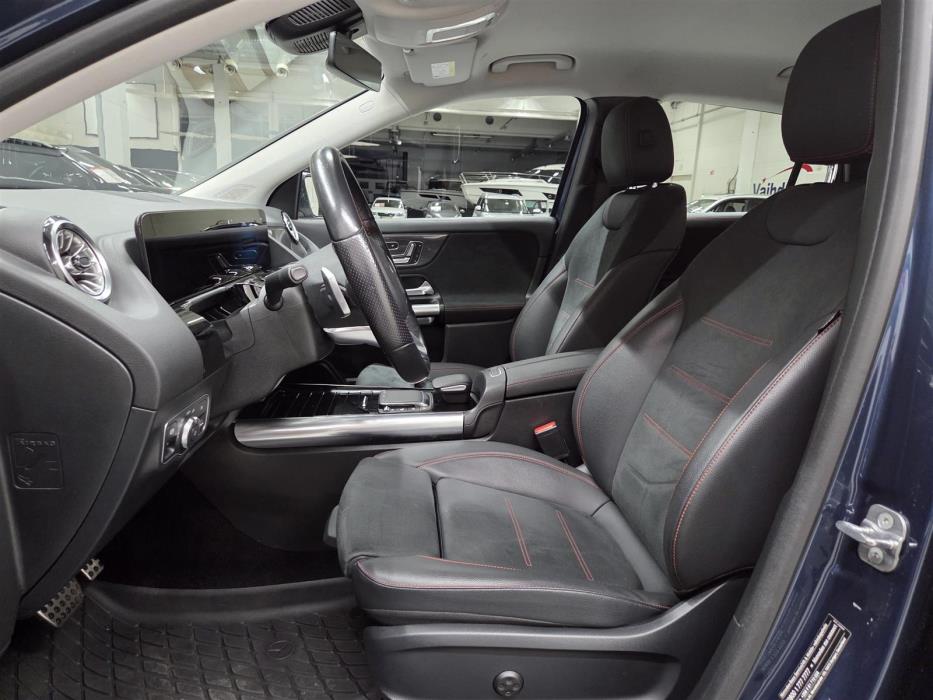 MERCEDES-BENZ GLA 2023