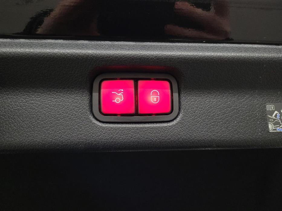 MERCEDES-BENZ EQE 2024