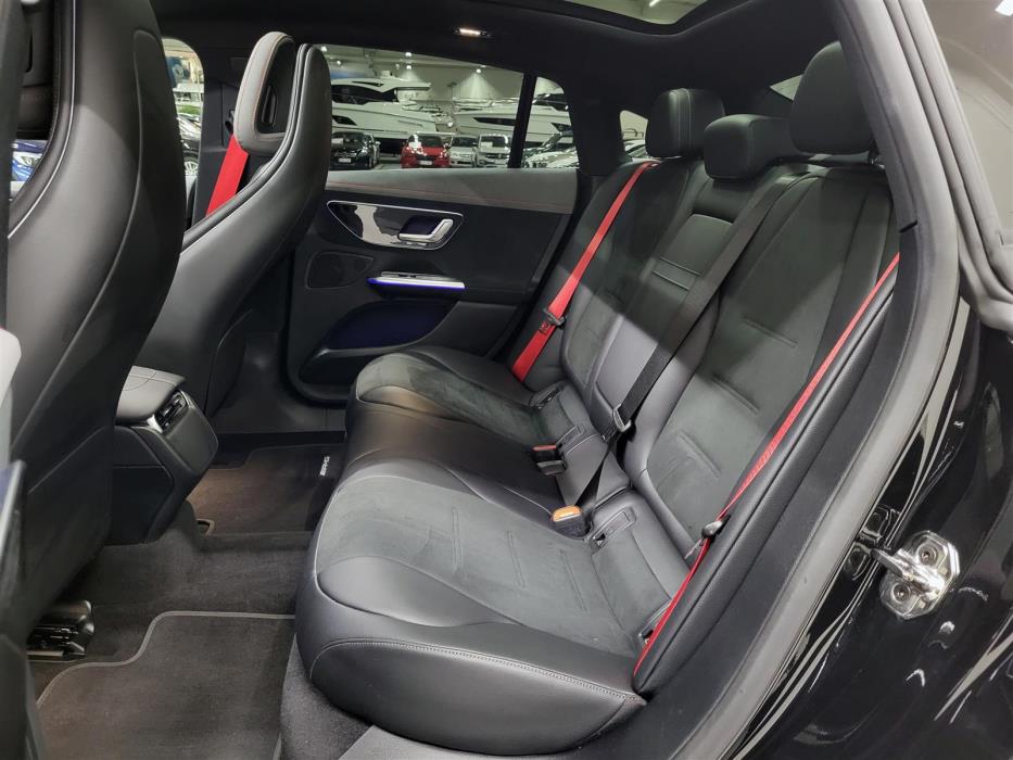 MERCEDES-BENZ EQE 2024