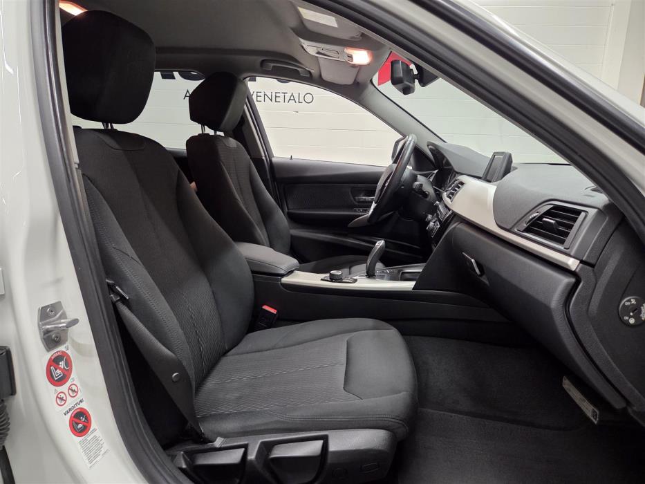 BMW 320 2016