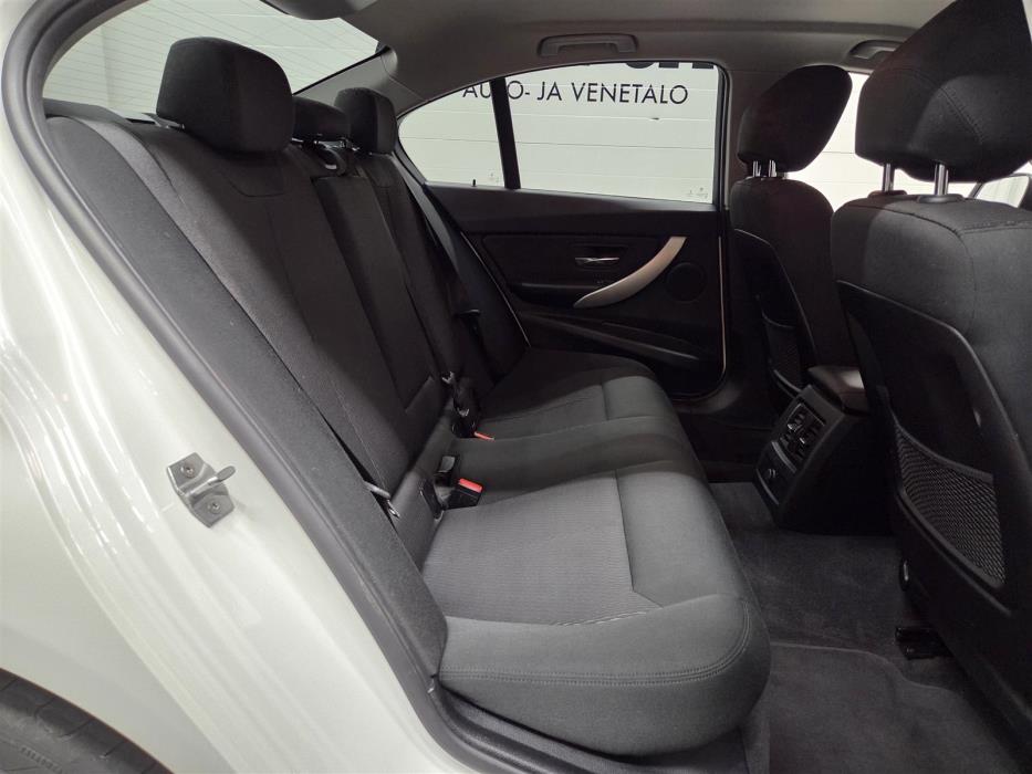 BMW 320 2016