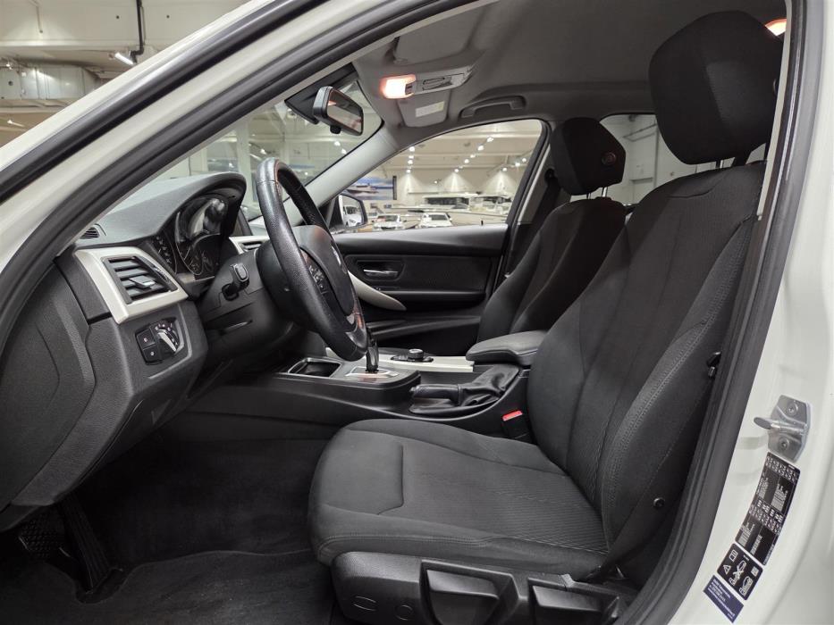 BMW 320 2016