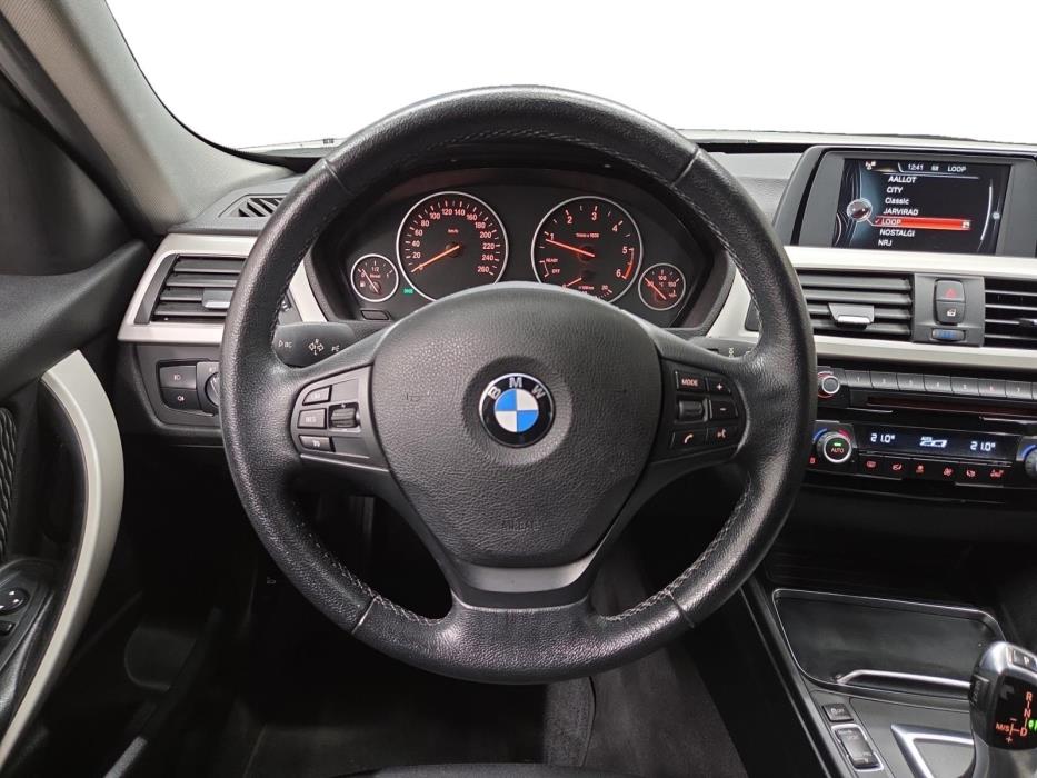 BMW 320 2016
