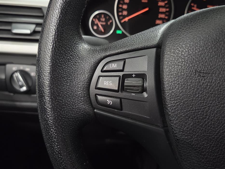 BMW 320 2016