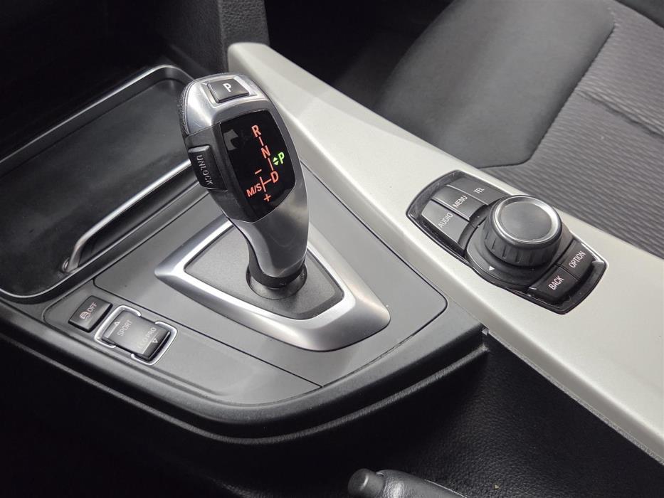 BMW 320 2016