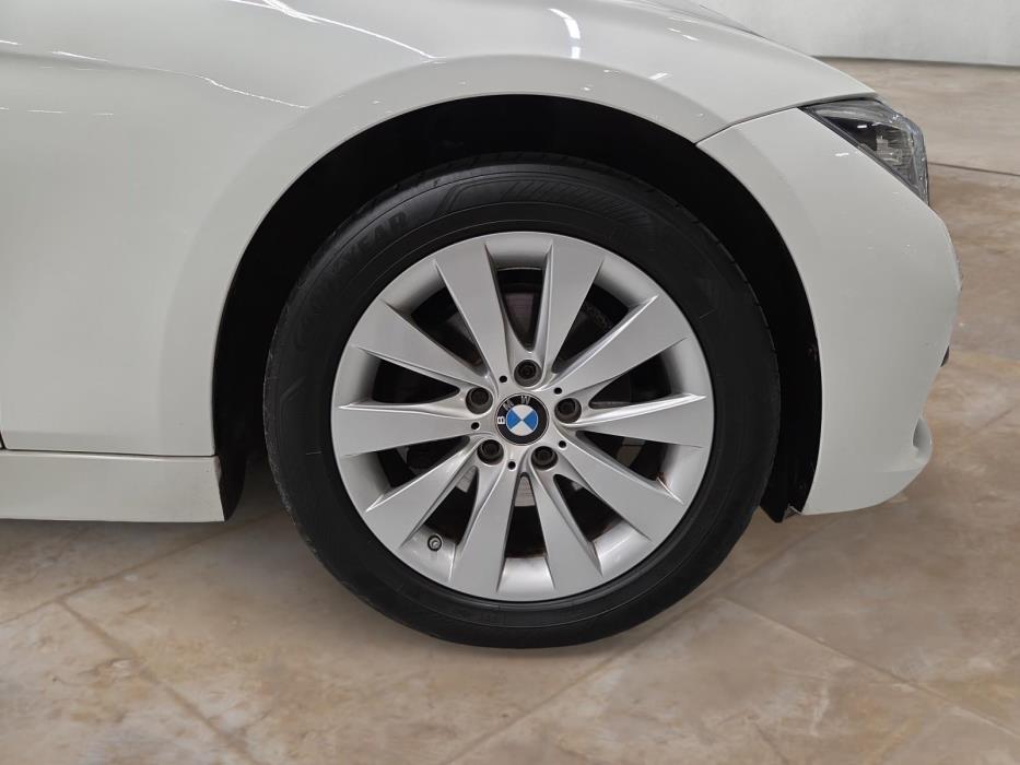 BMW 320 2016
