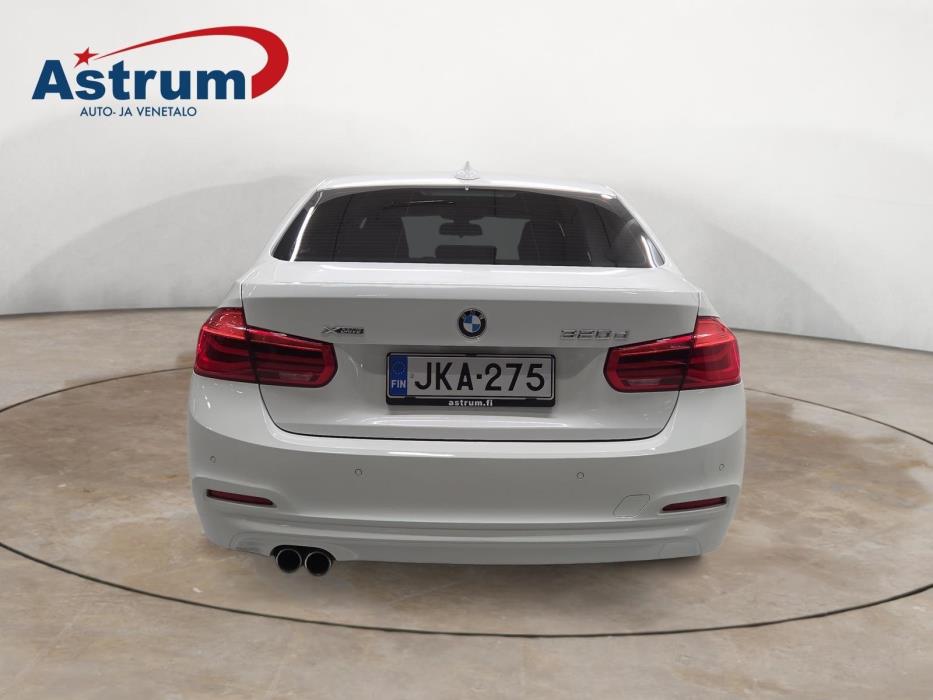BMW 320 2016