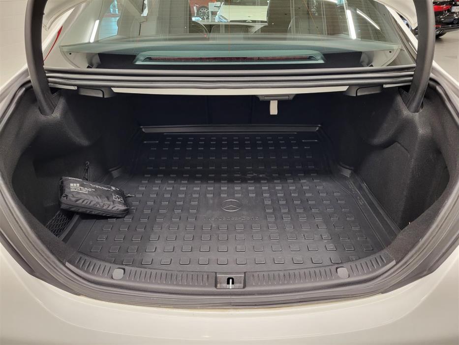 MERCEDES-BENZ E 2016