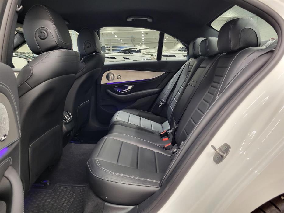 MERCEDES-BENZ E 2016