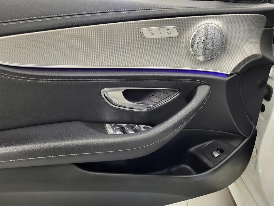 MERCEDES-BENZ E 2016