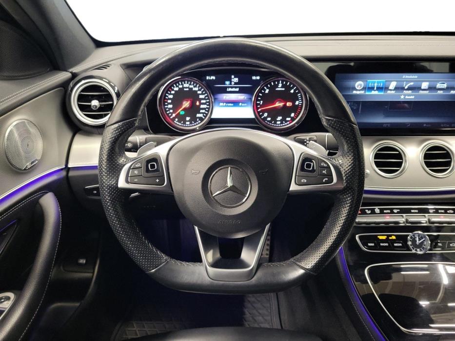 MERCEDES-BENZ E 2016