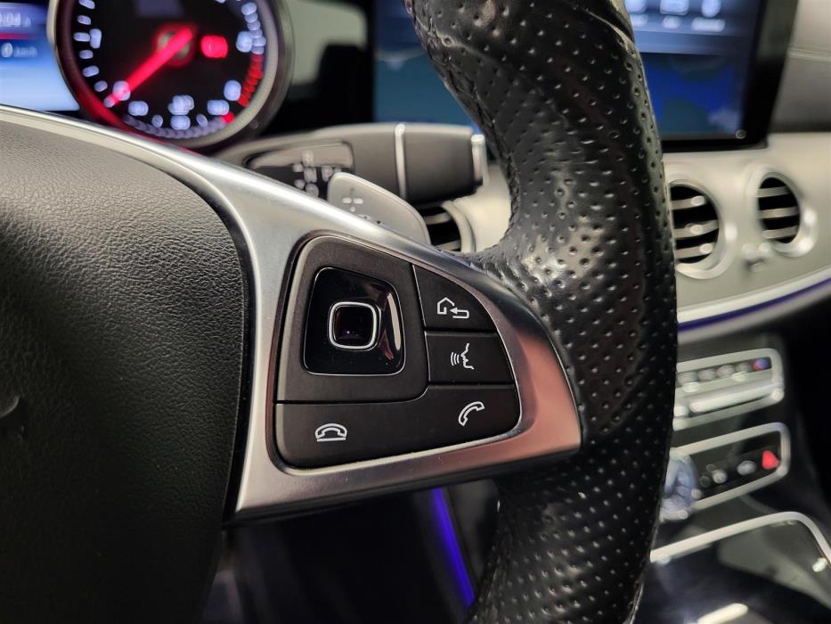 MERCEDES-BENZ E 2016