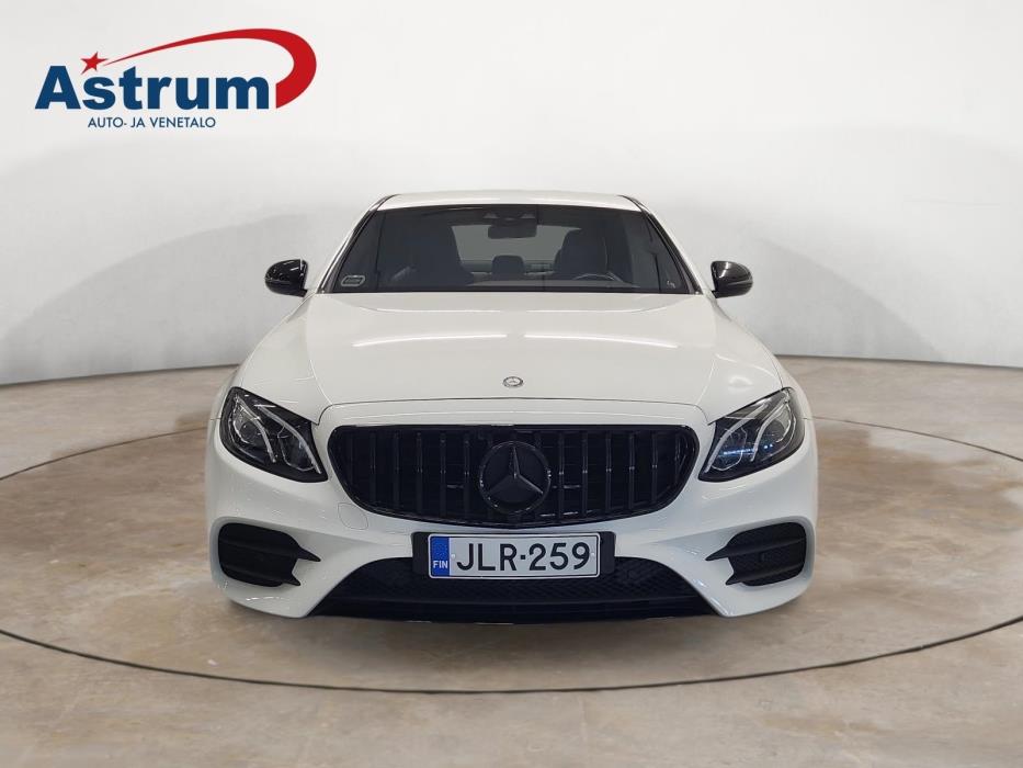 MERCEDES-BENZ E 2016