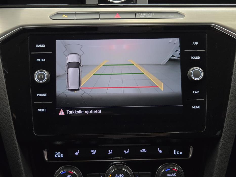 VOLKSWAGEN PASSAT 2018