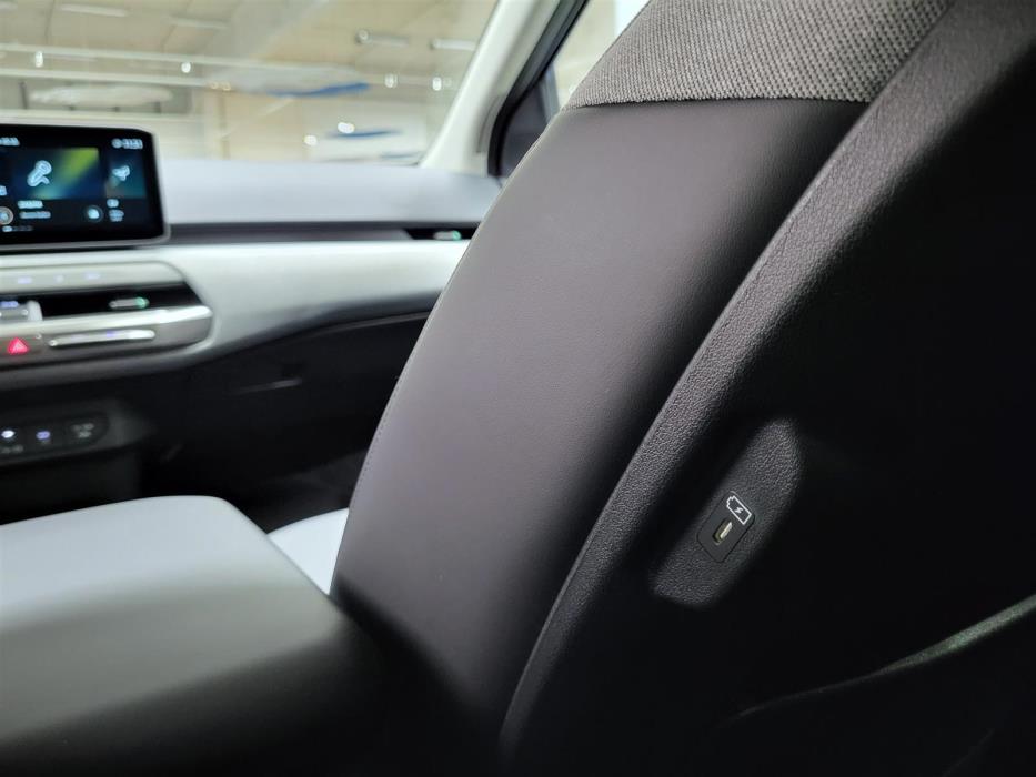 Kia EV4 2025