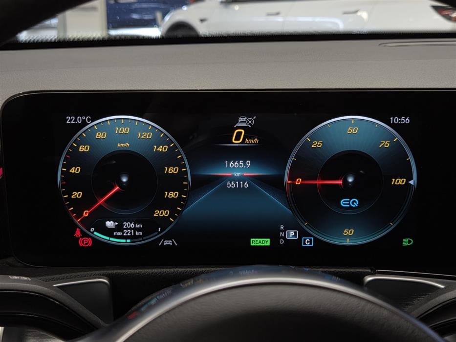 MERCEDES-BENZ EQB 2022