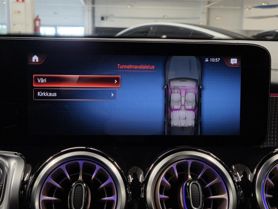 MERCEDES-BENZ EQB 2022