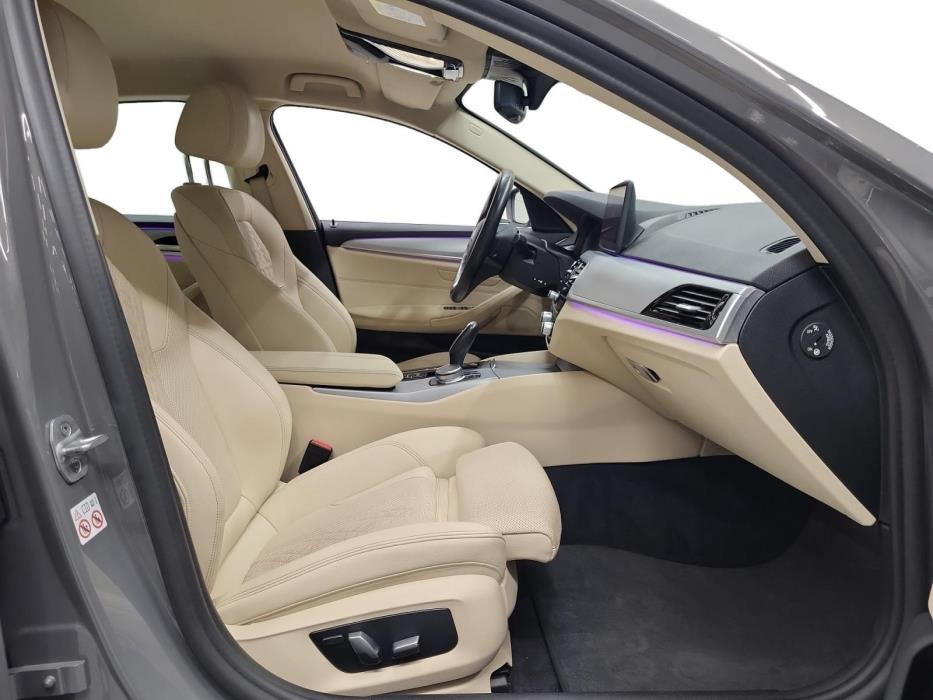 BMW 545 2021