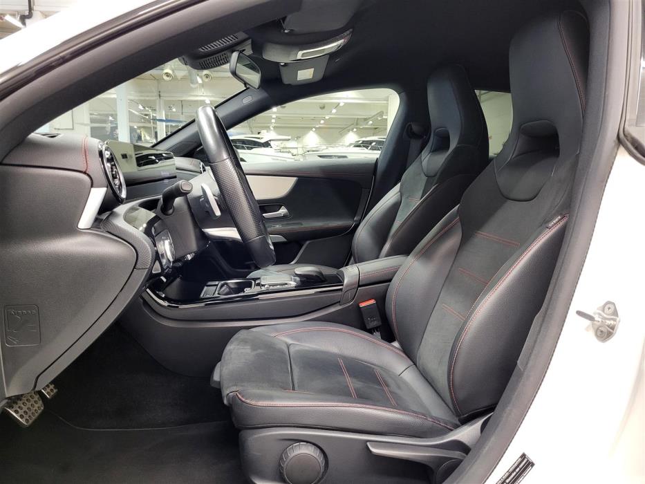 MERCEDES-BENZ CLA 2023
