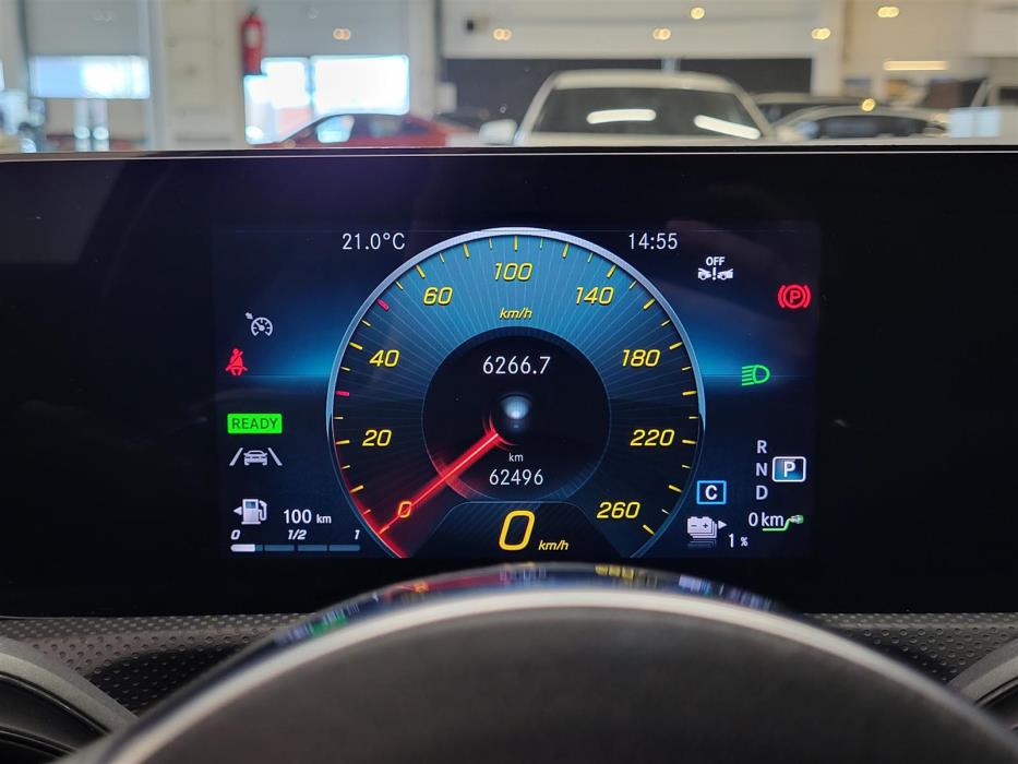 MERCEDES-BENZ CLA 2023
