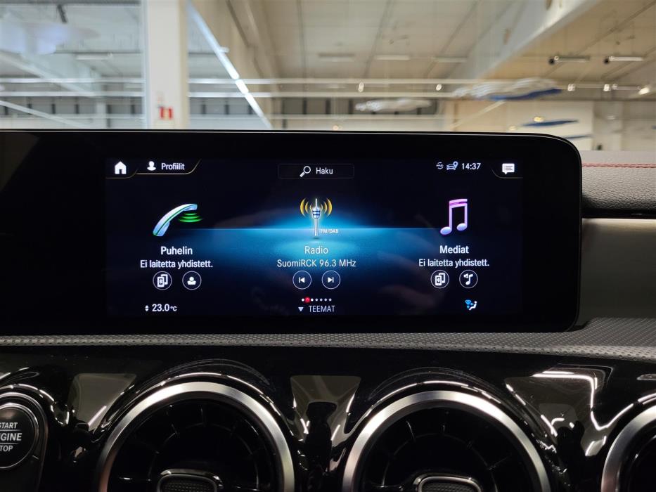 MERCEDES-BENZ CLA 2023