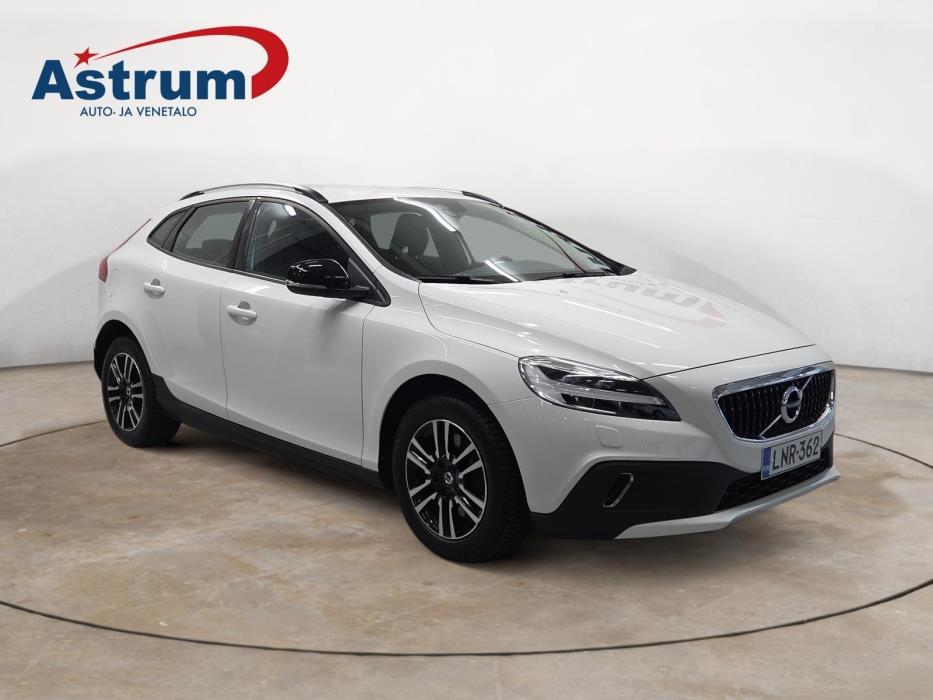 VOLVO V40 Cross Country 2017