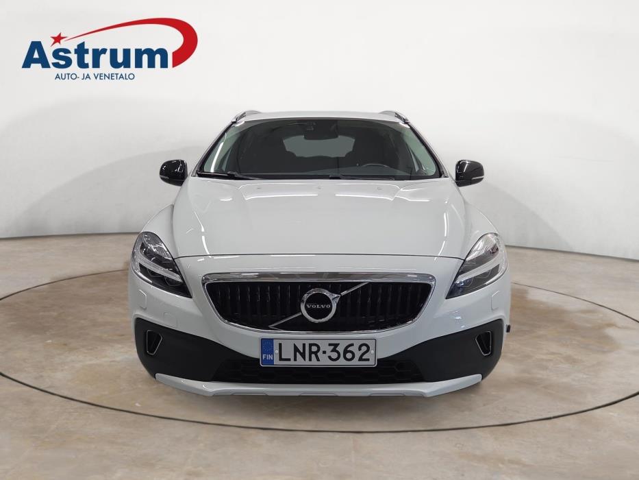 VOLVO V40 Cross Country 2017