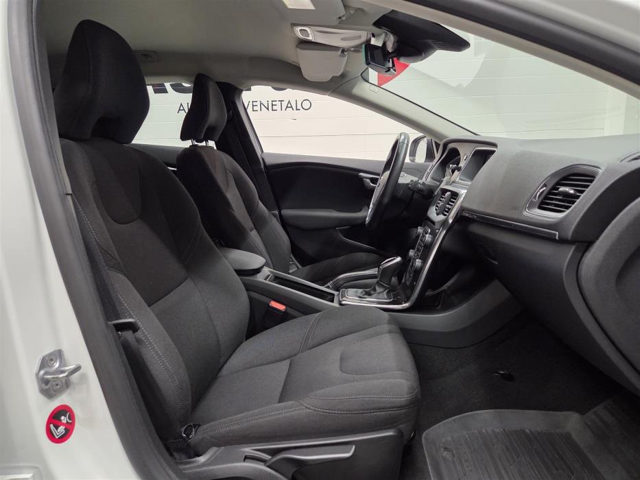 VOLVO V40 Cross Country 2017