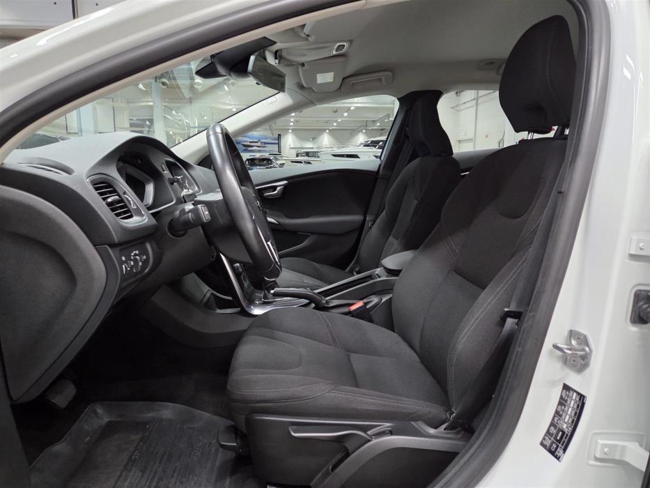 VOLVO V40 Cross Country 2017