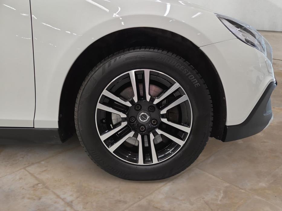 VOLVO V40 Cross Country 2017