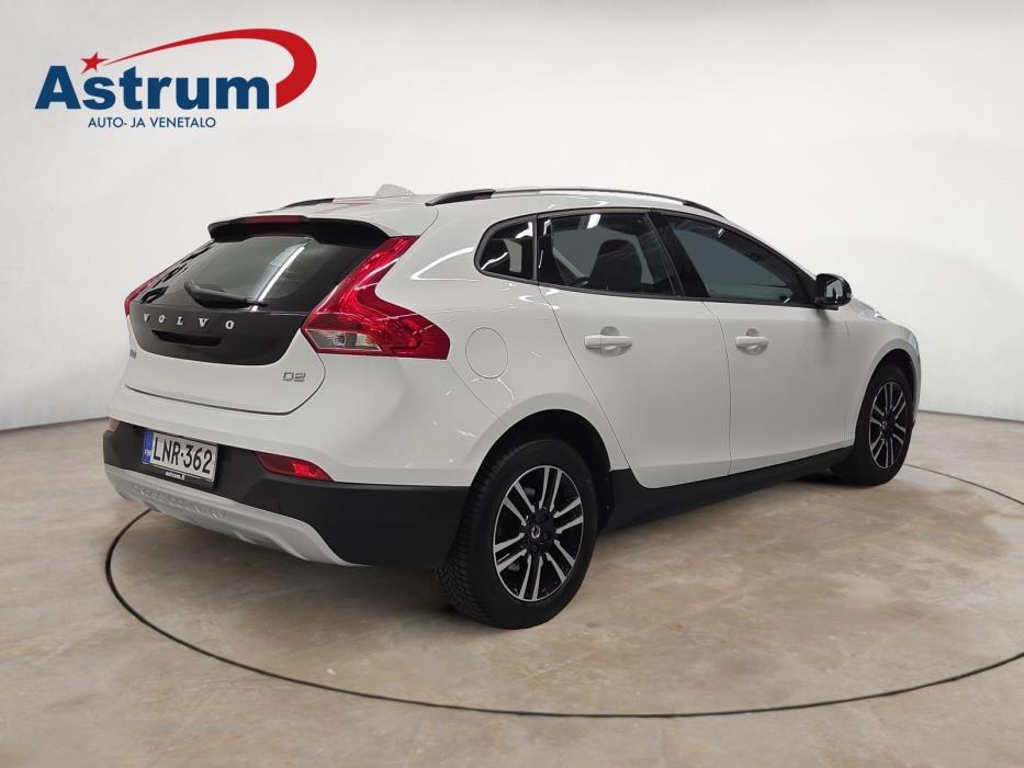 VOLVO V40 Cross Country 2017