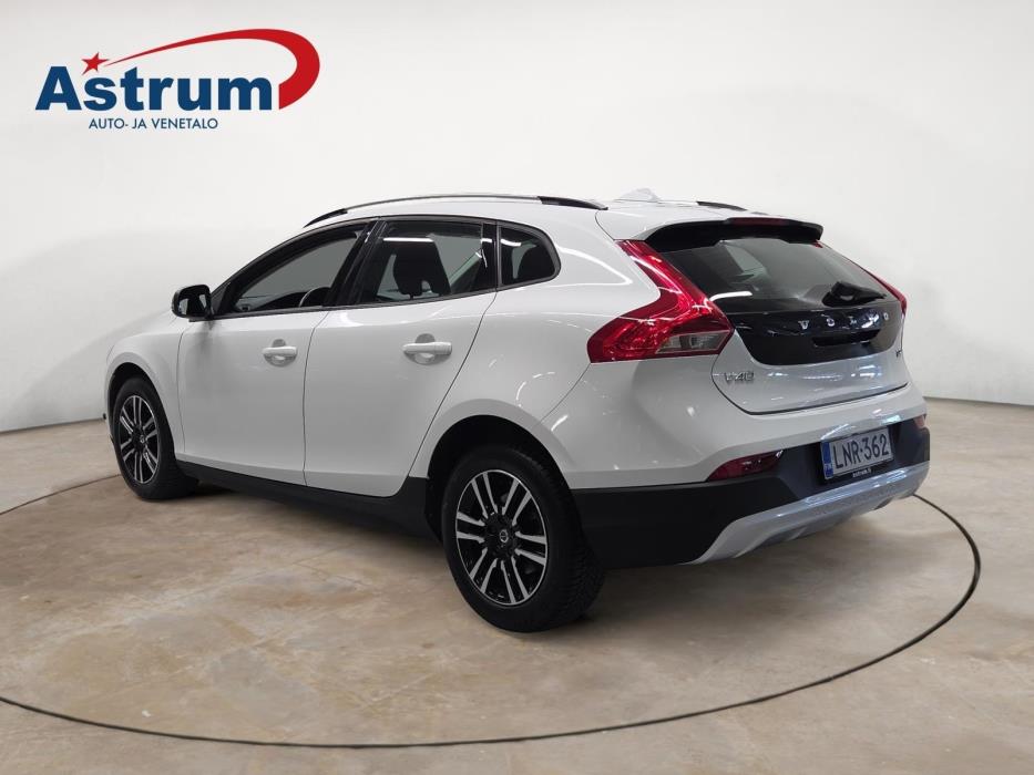 VOLVO V40 Cross Country 2017