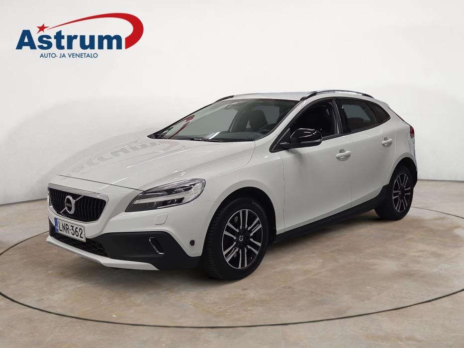 VOLVO V40 Cross Country 2017