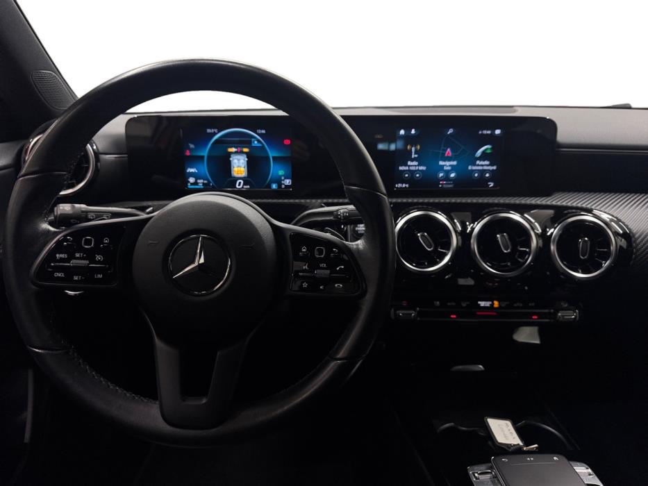 MERCEDES-BENZ A 2018