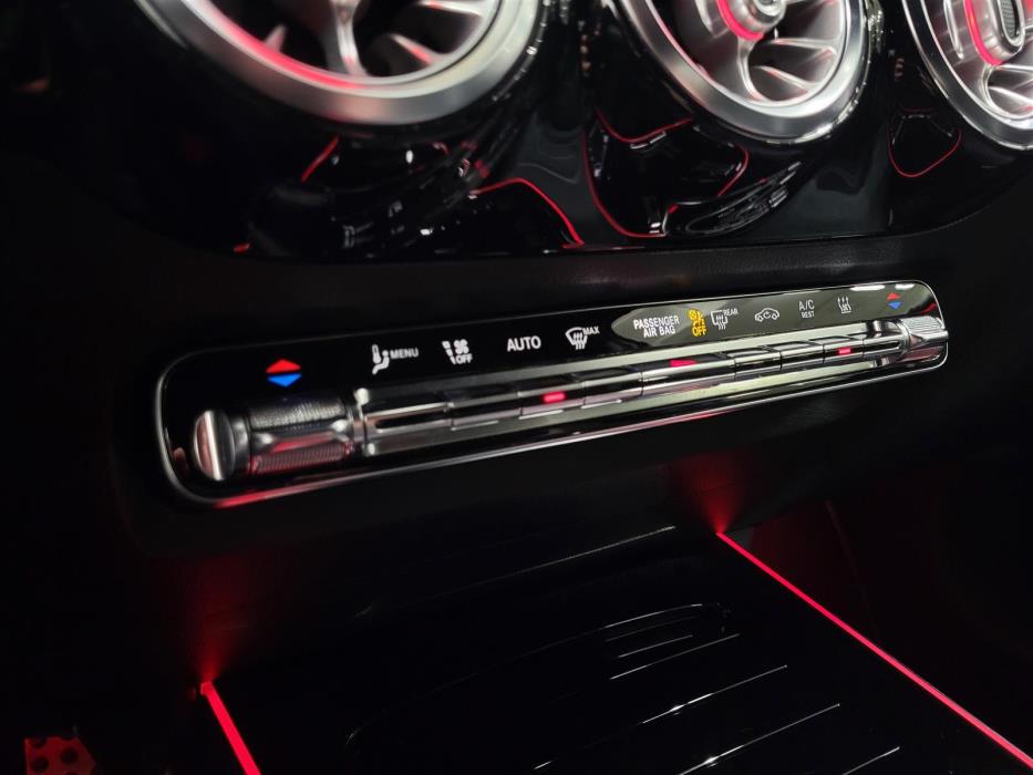 MERCEDES-BENZ B 2020